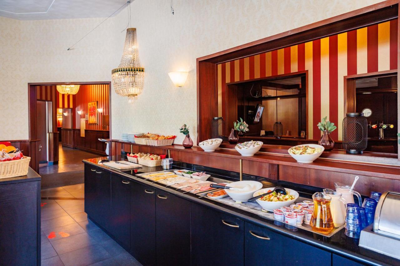 Bastion Hotel Apeldoorn Het Loo Екстериор снимка
