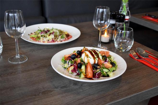 Bastion Hotel Apeldoorn Het Loo Екстериор снимка