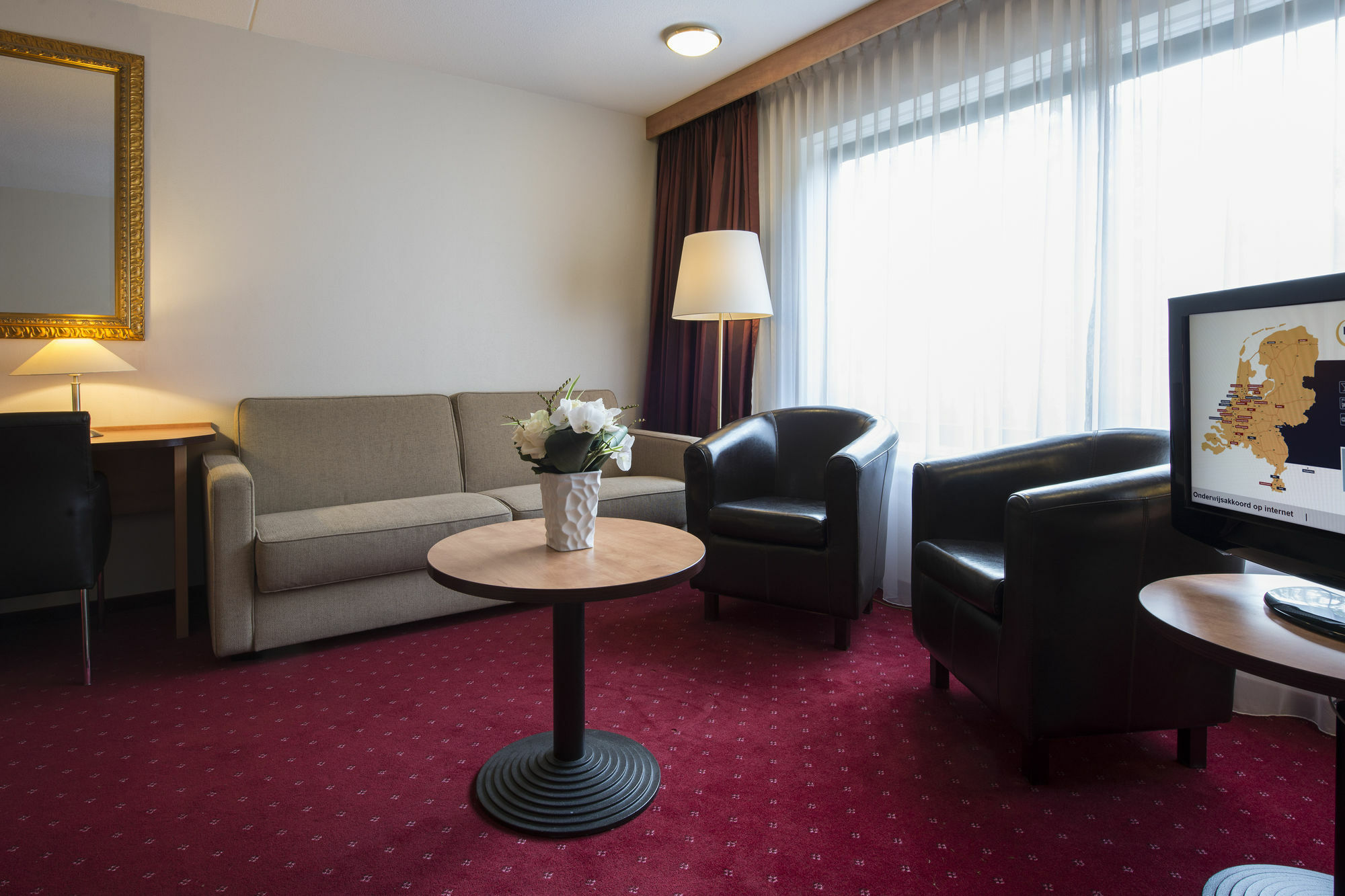 Bastion Hotel Apeldoorn Het Loo Екстериор снимка