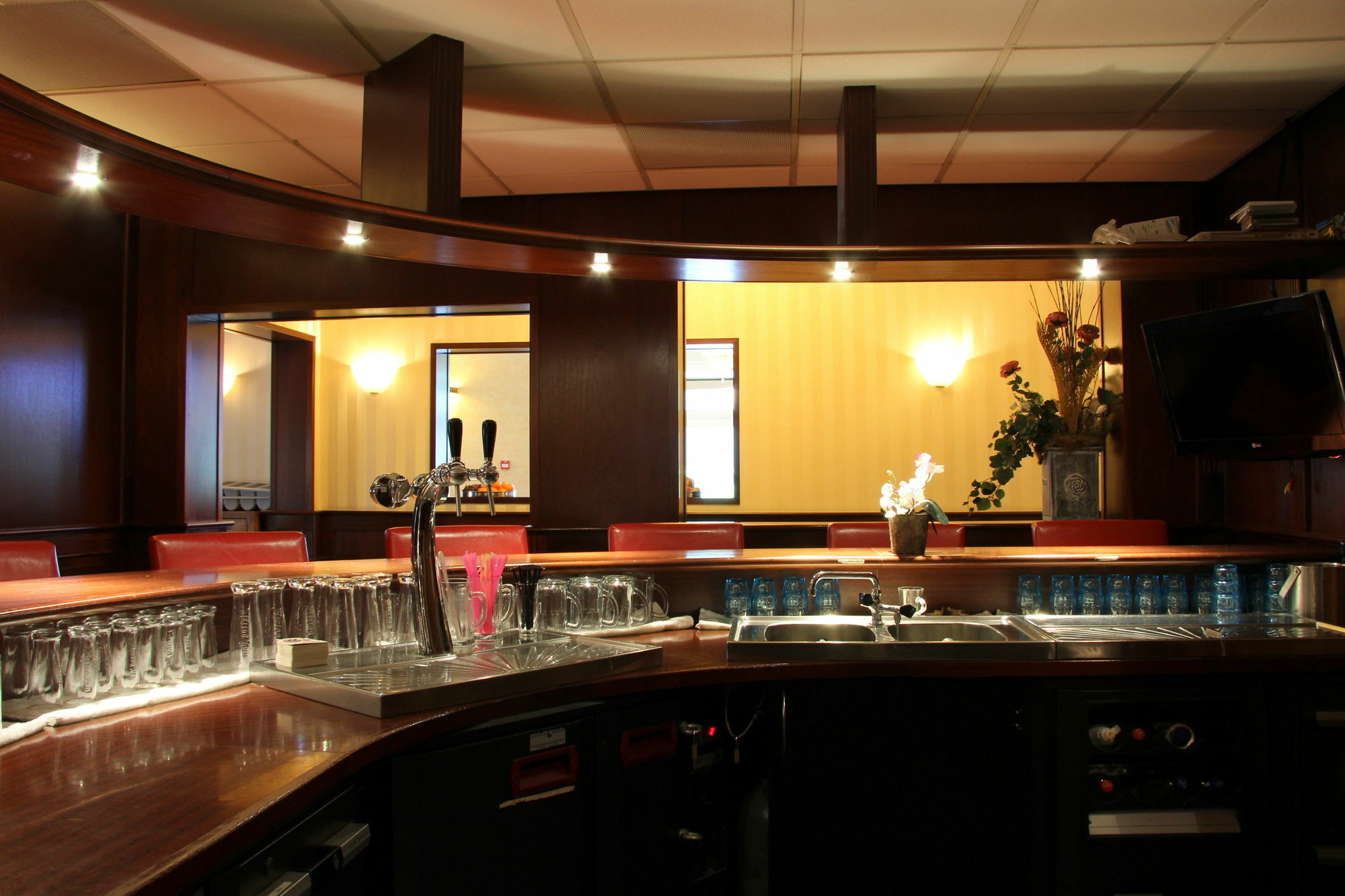 Bastion Hotel Apeldoorn Het Loo Екстериор снимка