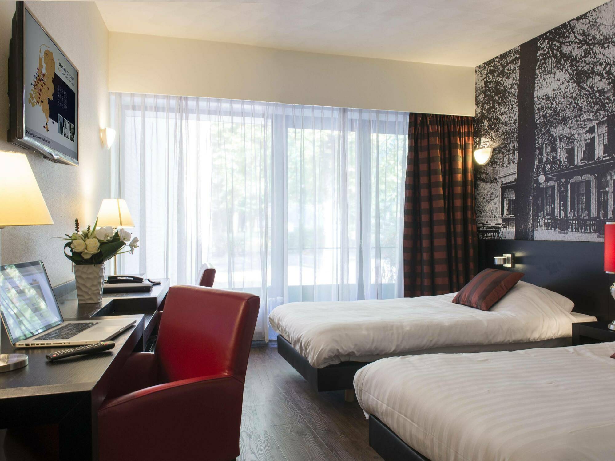 Bastion Hotel Apeldoorn Het Loo Екстериор снимка