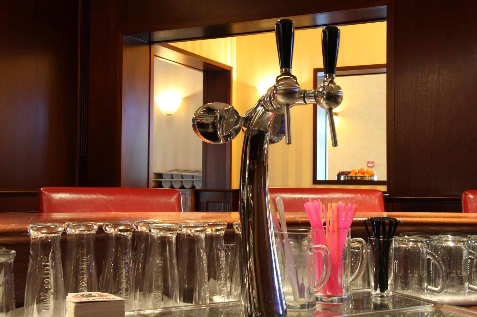Bastion Hotel Apeldoorn Het Loo Екстериор снимка