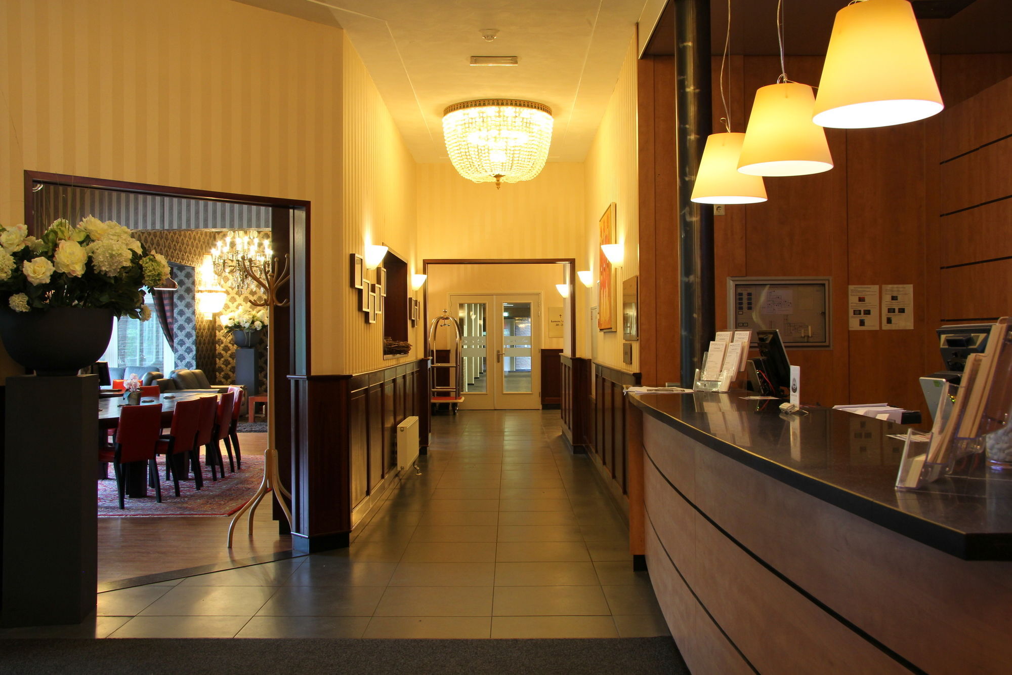 Bastion Hotel Apeldoorn Het Loo Екстериор снимка