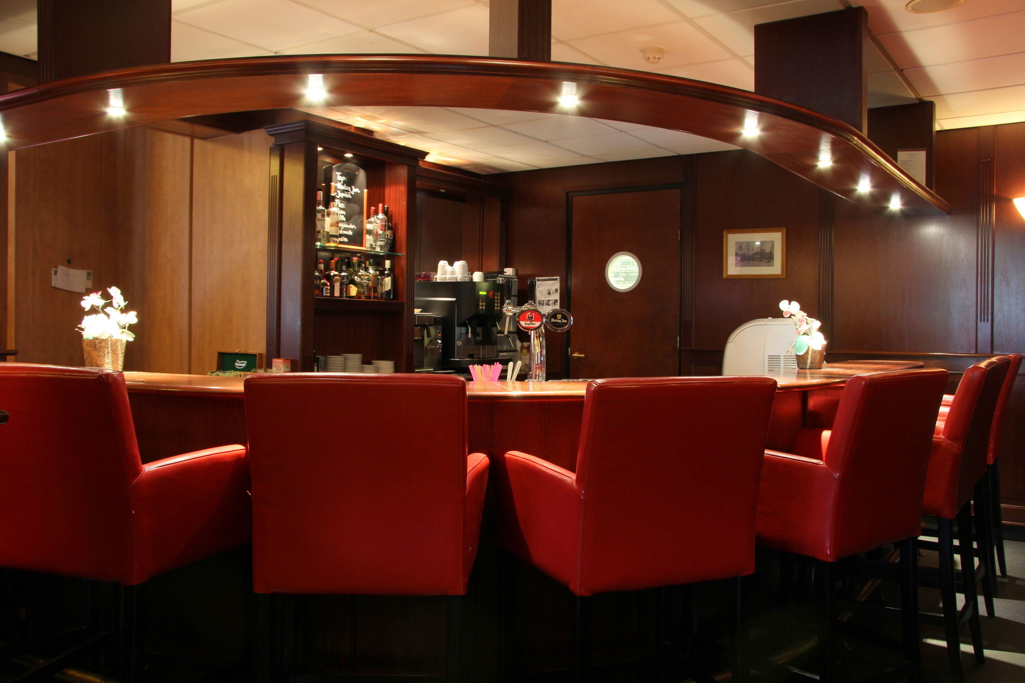 Bastion Hotel Apeldoorn Het Loo Екстериор снимка